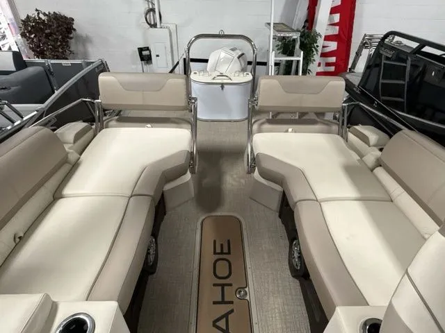 Slide: The Image of Tahoe Cascade Quad Lounge Shift Windshield Tritoon 23 FT 2025 - 6