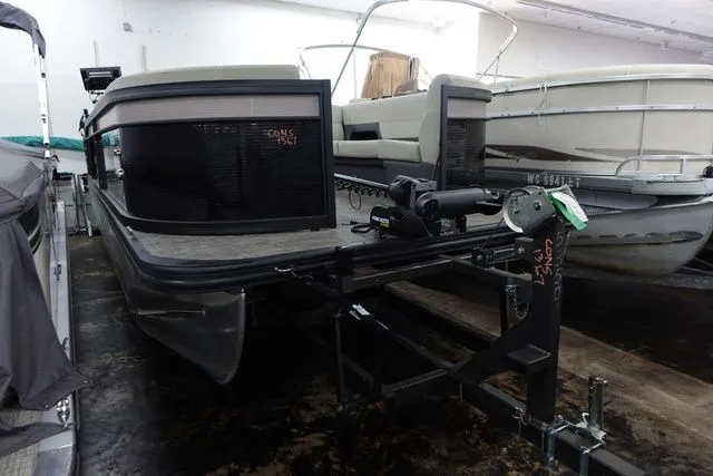 The Image of Flagship Discover Rear Fish D22 RF 2023 - 1