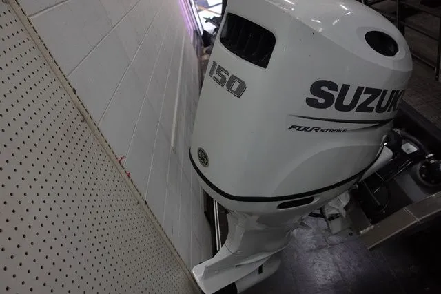 Slide: The Image of Flagship Discover Rear Fish D22 RF 2023 - 10