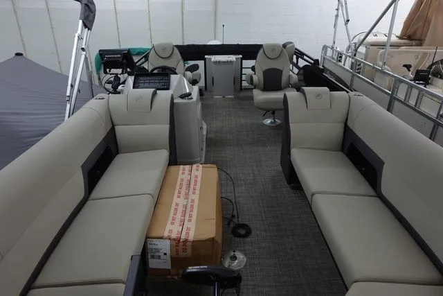 Slide: The Image of Flagship Discover Rear Fish D22 RF 2023 - 3