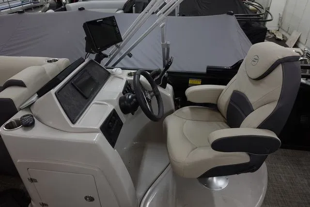 Slide: The Image of Flagship Discover Rear Fish D22 RF 2023 - 5