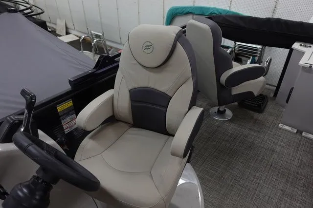 Slide: The Image of Flagship Discover Rear Fish D22 RF 2023 - 7