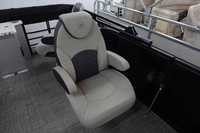 Slide: The Image of Flagship Discover Rear Fish D22 RF 2023 - 8