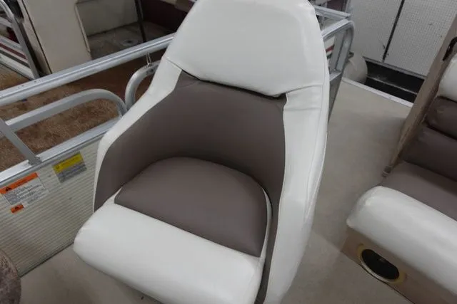 Slide: The Image of Lowe Sun Cruiser 20XL Tritoon 1999 - 13