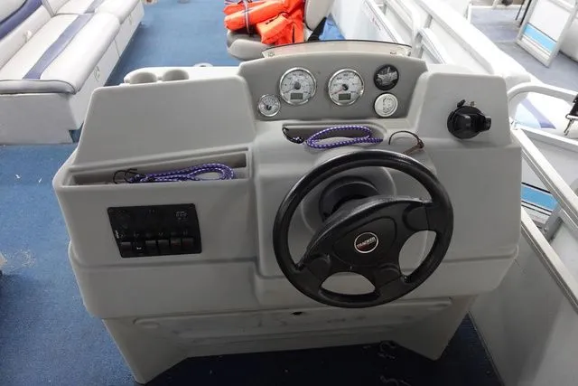 Slide: The Image of Sun Tracker 25 Party Barge 1995 - 12