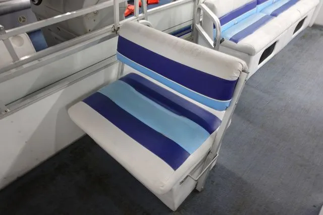 Slide: The Image of Manitou 24 SN 1992 - 11