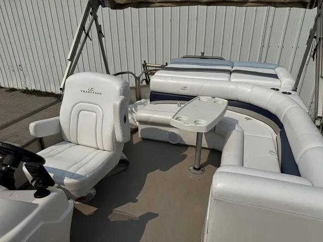 Slide: The Image of Tradition 2285C 2006 - 10