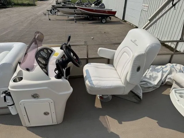 Slide: The Image of Tradition 2285C 2006 - 11