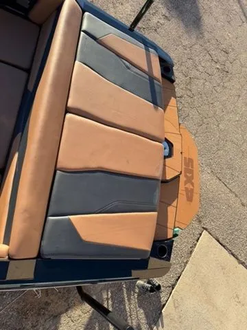 Slide: The Image of Axis Wake Research T220 2025 - 10