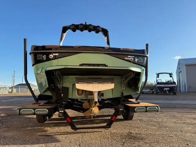 Slide: The Image of Axis Wake Research T220 2025 - 4