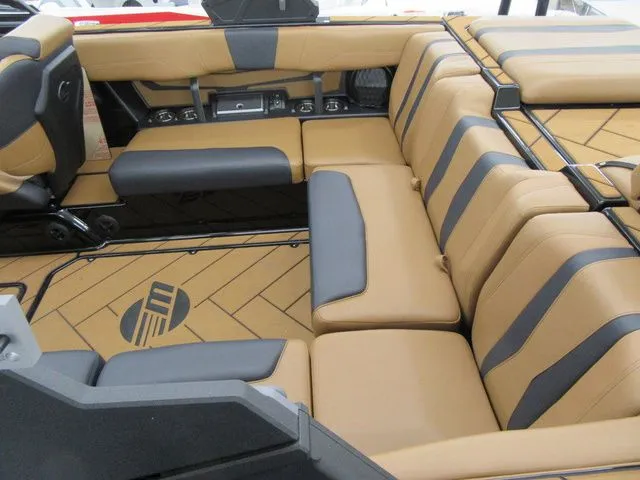 Slide: The Image of Malibu Wakesetter 22 LSV 2023 - 3