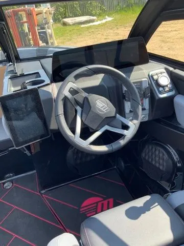 Slide: The Image of Malibu Wakesetter 22 LSV 2025 - 8