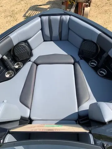 Slide: The Image of Malibu Wakesetter 22 LSV 2025 - 9