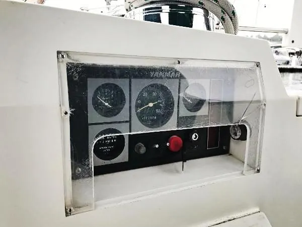 Slide: The Image of Engine Panel - 22