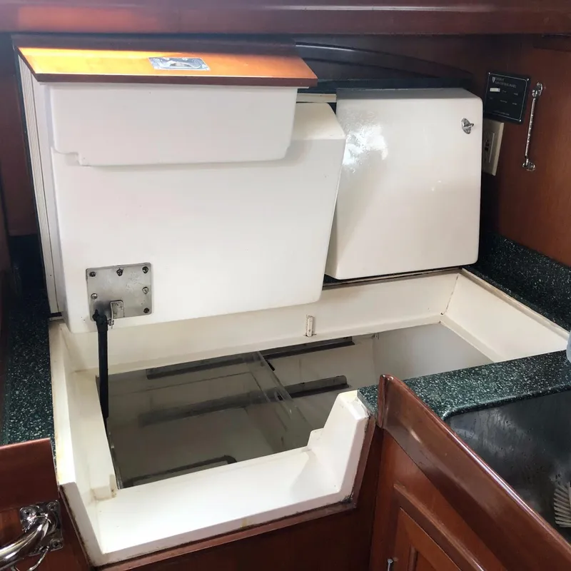 Slide: The Image of Outbound 44 2000 - 51