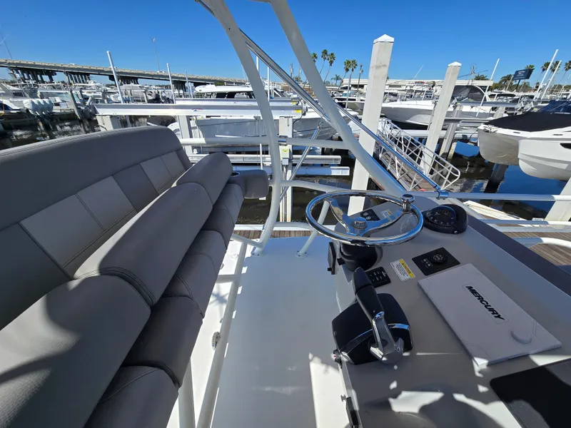 Slide: The Image of Boston Whaler 420 Outrage 2023 - 26