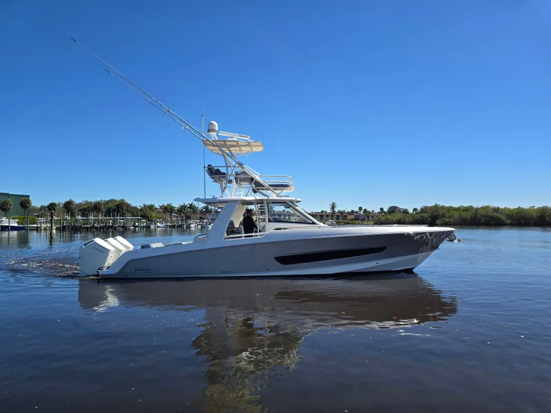 Slide: The Image of Boston Whaler 420 Outrage 2023 - 36