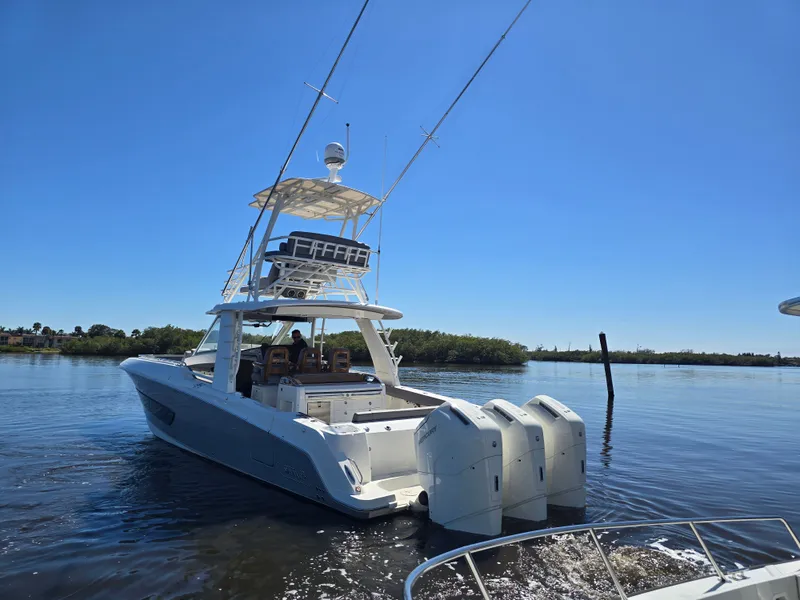 Slide: The Image of Boston Whaler 420 Outrage 2023 - 37
