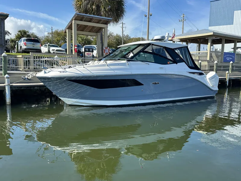 Slide: The Image of Sea Ray Sundancer 320 Outboard 2024 - 2