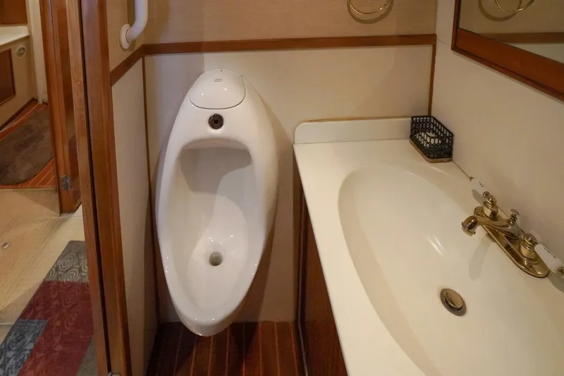 Slide: The Image of 1997 Blackwell Boatworks 60 Convertible- MISA- Head - 8