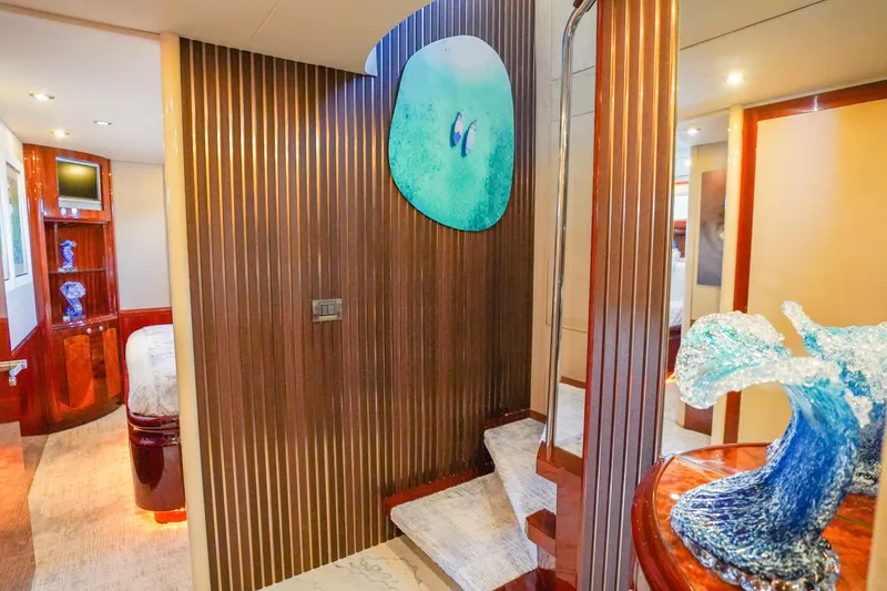 Slide: The Image of Luxurious interior of 2004 Lazzara 80 SL yacht with elegant decor and modern design. - 41