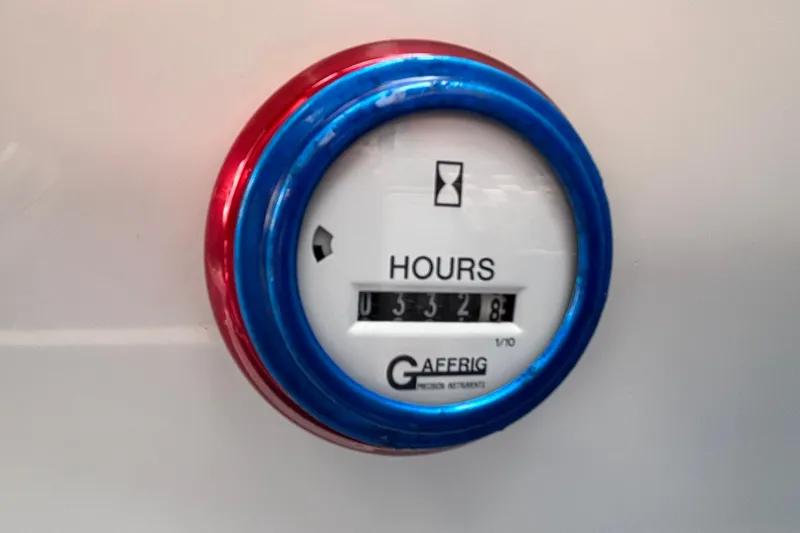 Slide: The Image of Hour meter on 2003 Cigarette 38' Top Gun boat, displaying 532.8 hours. - 11