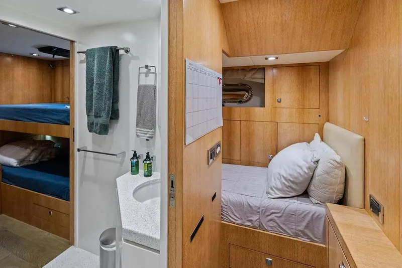 Slide: The Image of Luxurious 2014 Horizon RP 110 yacht interior with cozy cabin and modern bathroom. - 98