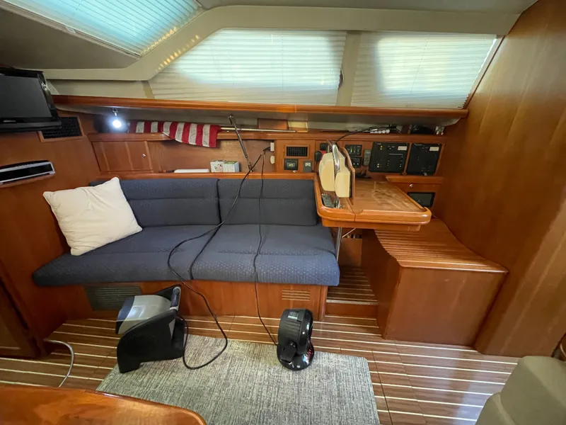 Slide: The Image of Hunter 44 DS 2006 - 12