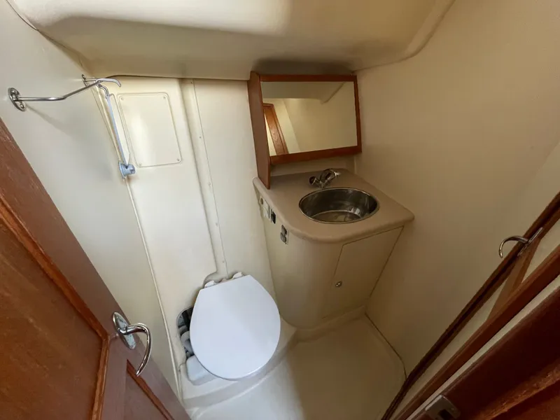 Slide: The Image of Hunter 44 DS 2006 - 22