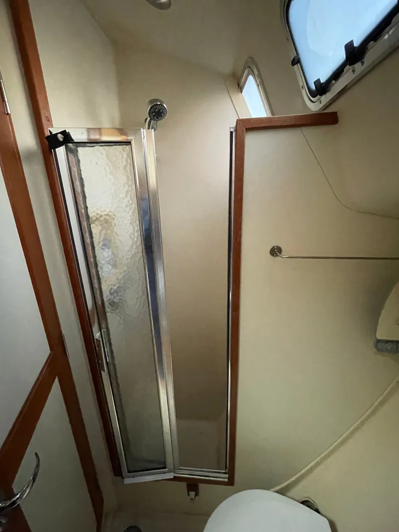 Slide: The Image of Hunter 44 DS 2006 - 23