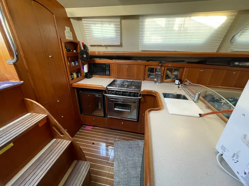 Slide: The Image of Hunter 44 DS 2006 - 24