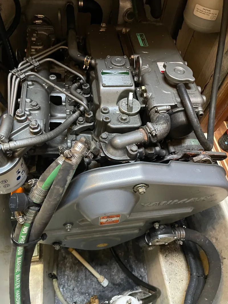 Slide: The Image of Hunter 44 DS 2006 - 40