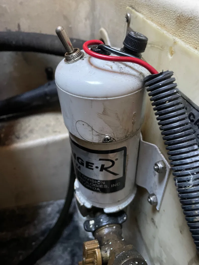 Slide: The Image of Hunter 44 DS 2006 - 44