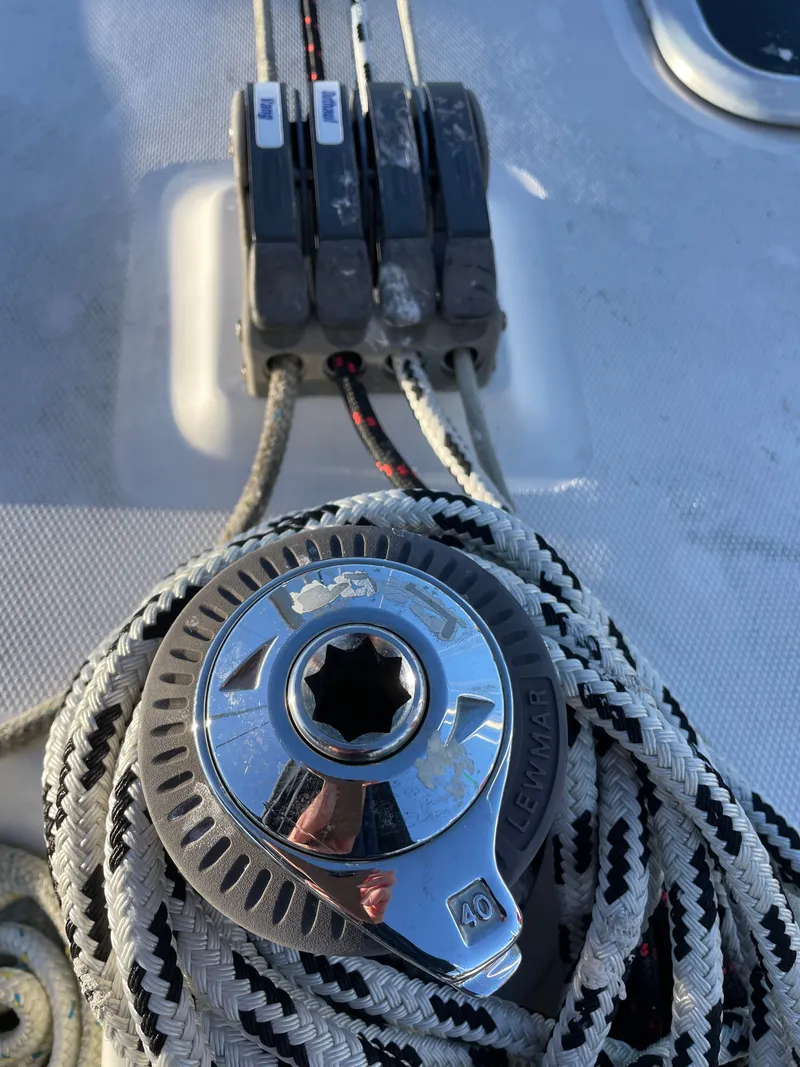 Slide: The Image of Hunter 44 DS 2006 - 7