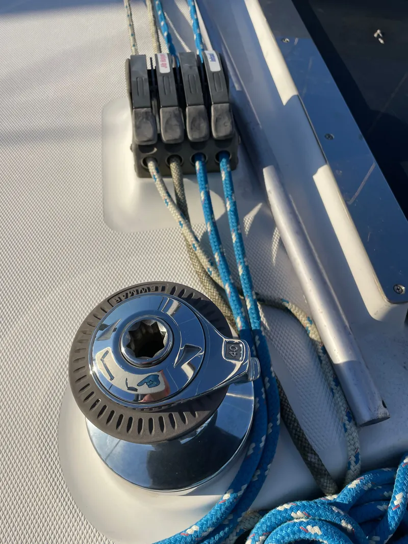 Slide: The Image of Hunter 44 DS 2006 - 8