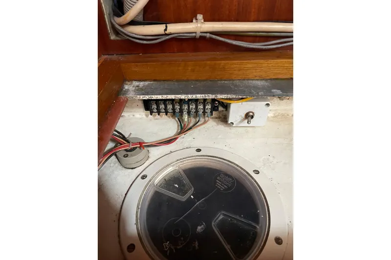 Slide: The Image of Electrical panel and wiring inside a 2005 Lyman-Morse Monhegan boat. - 23