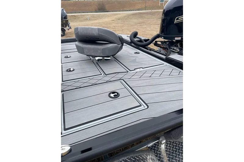 Slide: The Image of 2026 Avid 18 Vertex boat deck with sleek design and comfortable seating. - 4