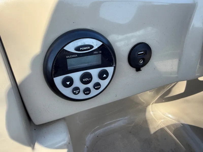 Slide: The Image of 2014 JC MFG SPIRIT 223TT FISH boat console with Milennia PRV-16 radio. - 20