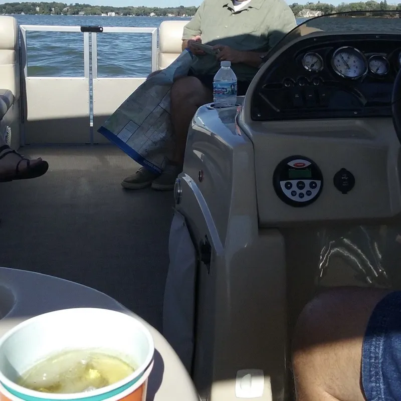 Slide: The Image of Interior of a 2014 JC MFG SPIRIT 223TT FISH boat. - 3