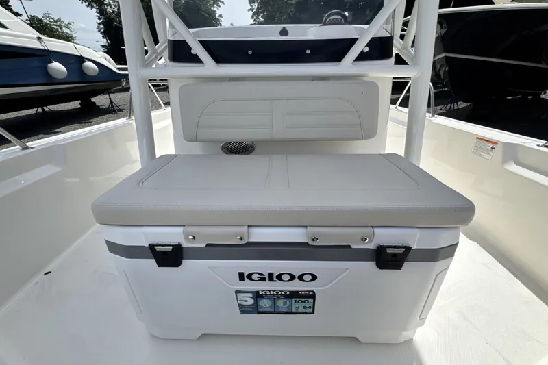 Slide: The Image of Boston Whaler 190 Montauk 2026 with Igloo cooler in the cockpit. - 19