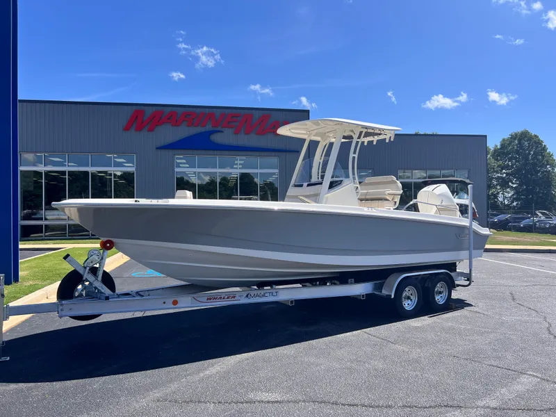Slide: The Image of Boston Whaler 250 Dauntless 2026 - 0