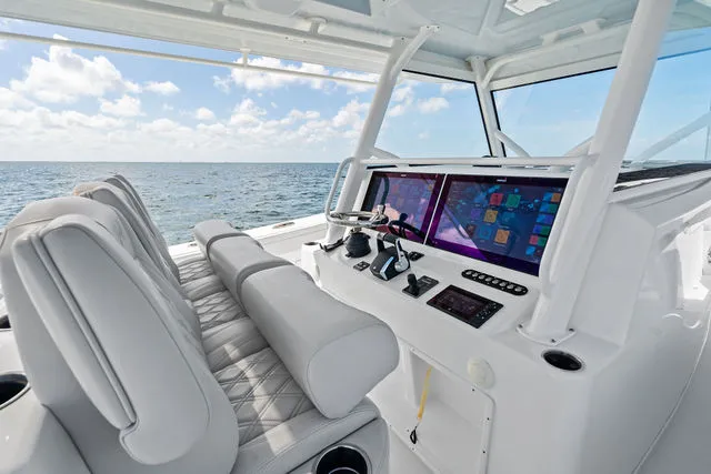 Slide: The Image of Yellowfin 42 Offshore 2024 - 52