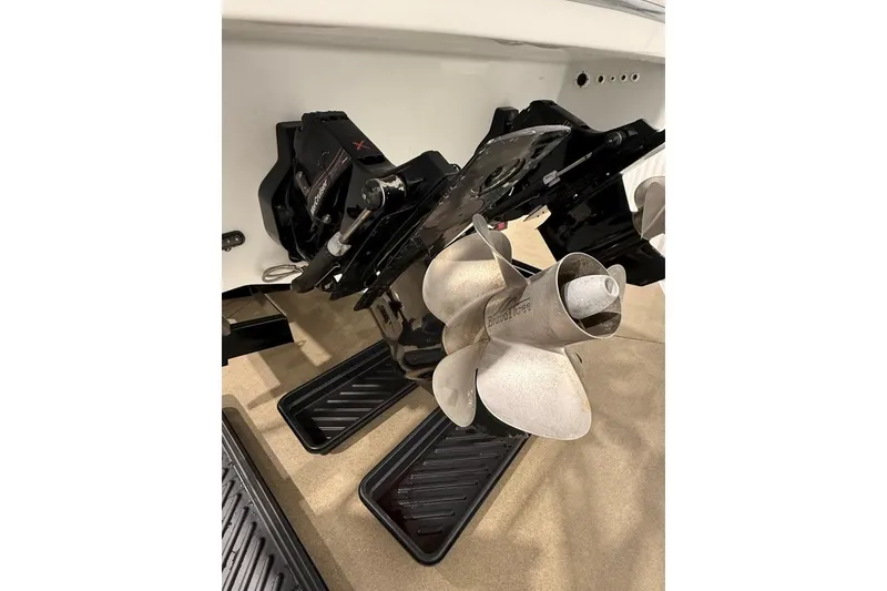 Slide: The Image of Propeller and outdrive of a 2011 Formula 310 FX5 boat. - 41