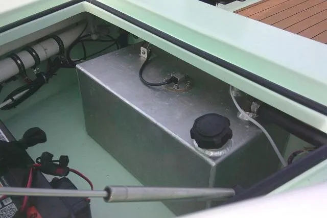 Slide: The Image of 2020 Skimmer Skiff 14 SKIFF fuel tank and battery compartment. - 10