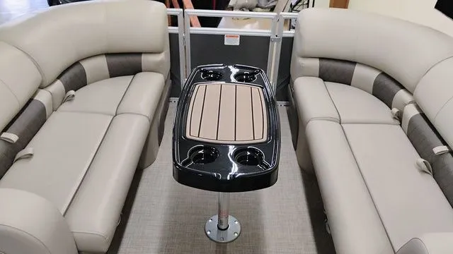 Slide: The Image of Sun Tracker Party Barge 22 RF XP3 2025 - 9