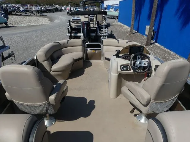 Slide: The Image of Berkshire CTS Series 211RFX 2015 - 14