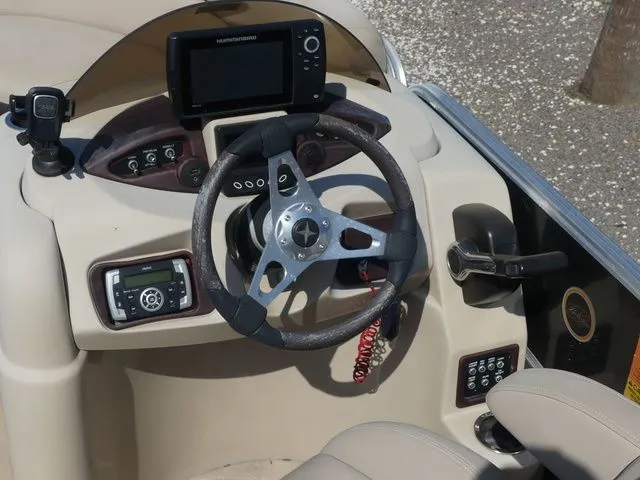 Slide: The Image of Berkshire CTS Series 211RFX 2015 - 15