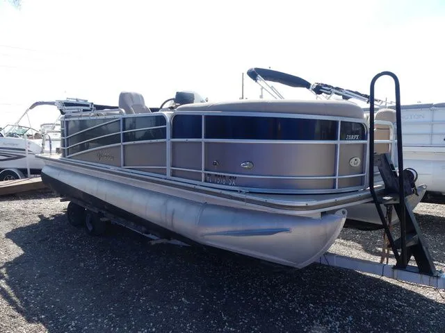 Slide: The Image of Berkshire CTS Series 211RFX 2015 - 3