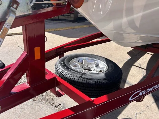 Slide: The Image of Crownline Boats E6 EC 2013 - 16