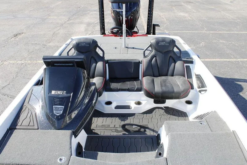 Slide: The Image of 2022 Skeeter ZXR21 boat interior with dual seats and Humminbird electronics. - 26